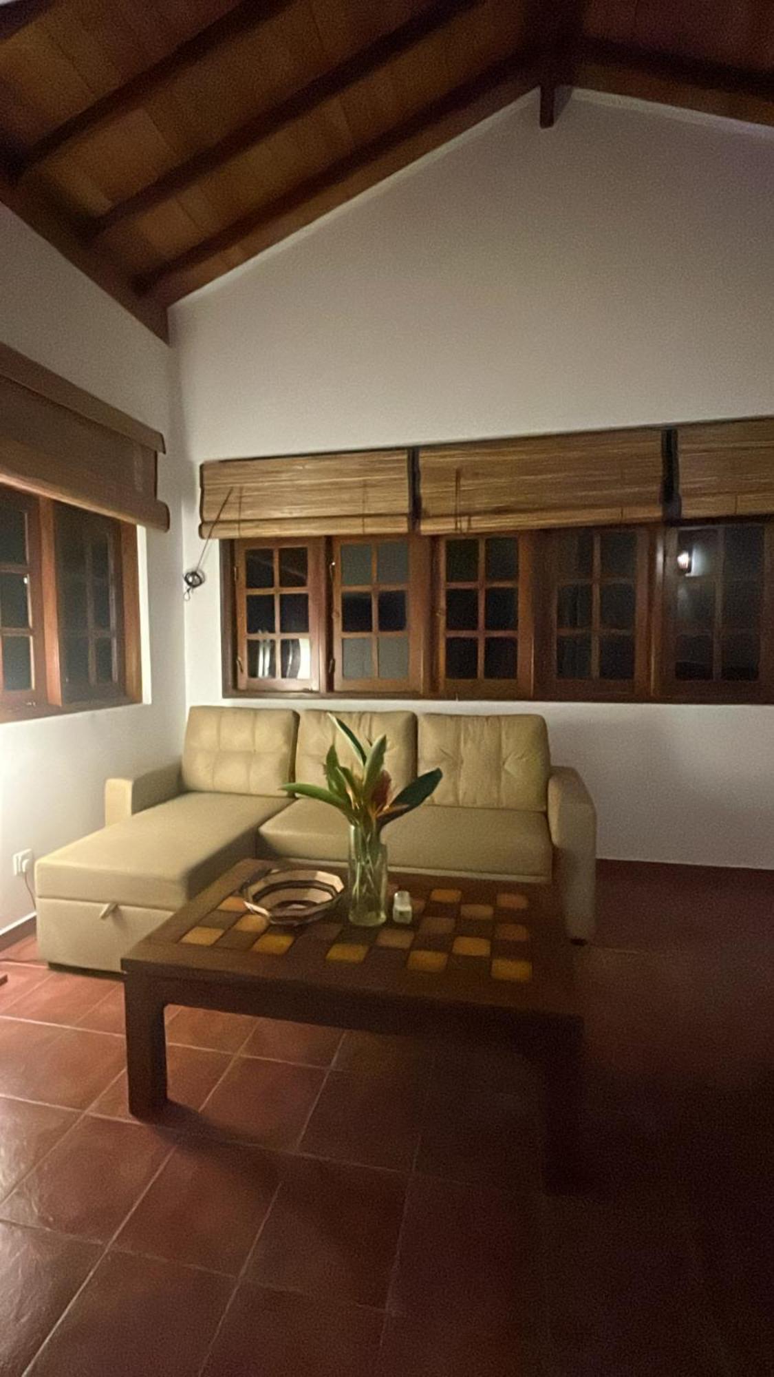 Beach Club Apartments Induruwa Eksteriør bilde