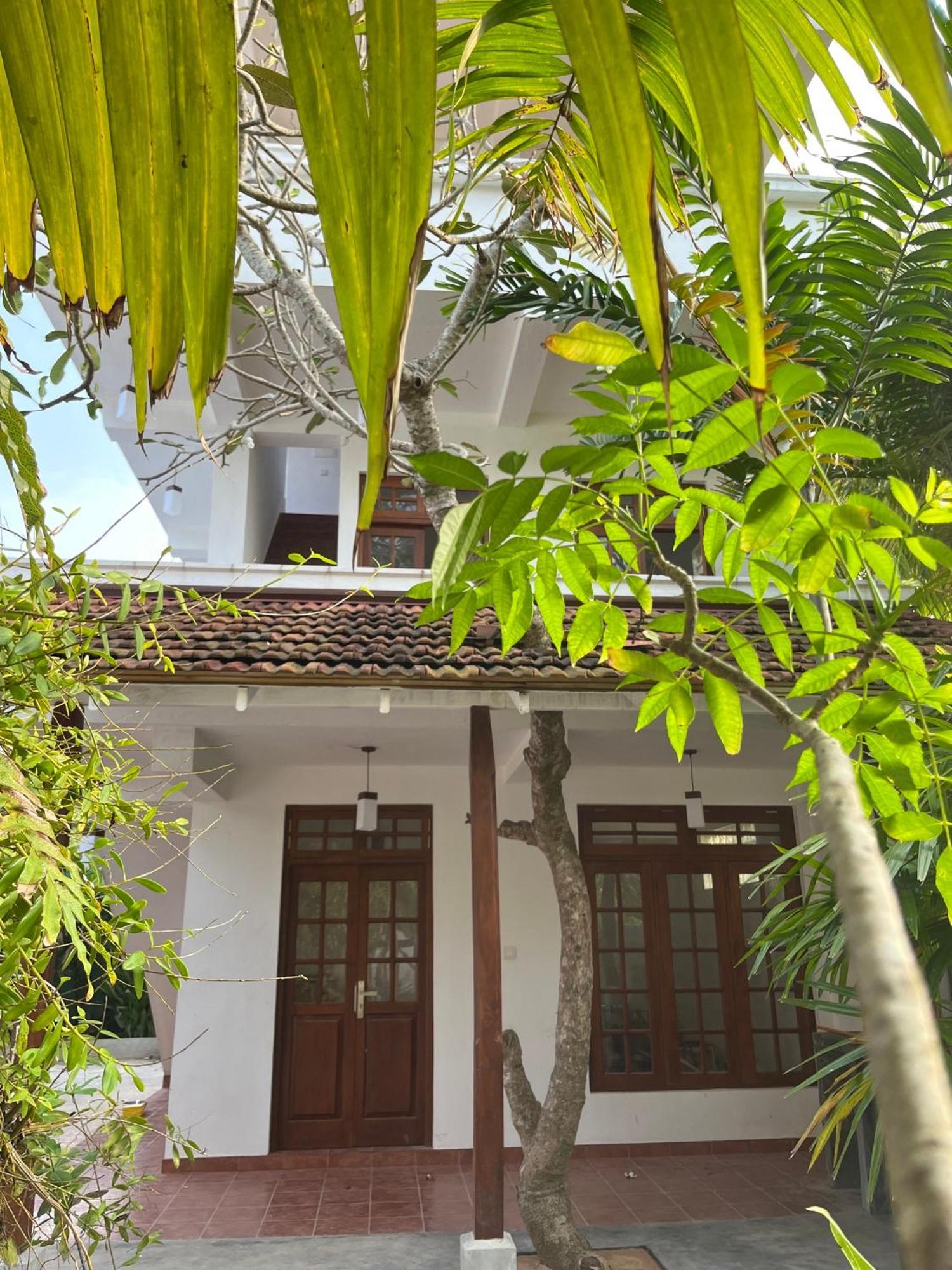 Beach Club Apartments Induruwa Eksteriør bilde