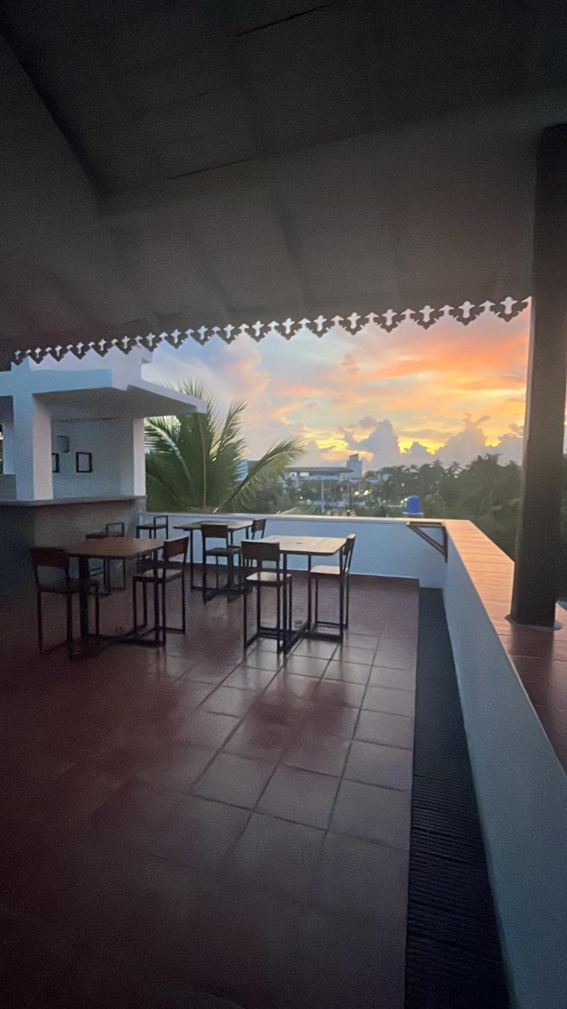 Beach Club Apartments Induruwa Eksteriør bilde