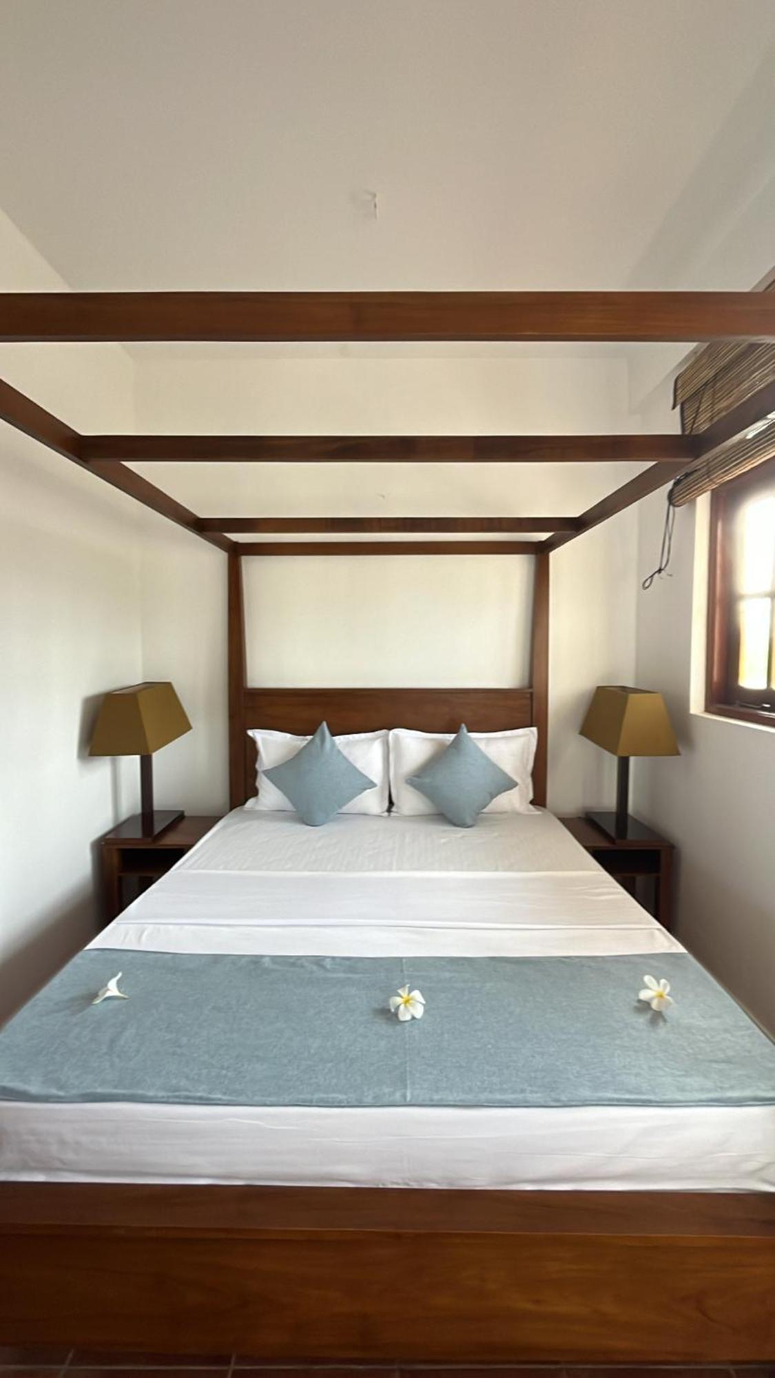 Beach Club Apartments Induruwa Eksteriør bilde