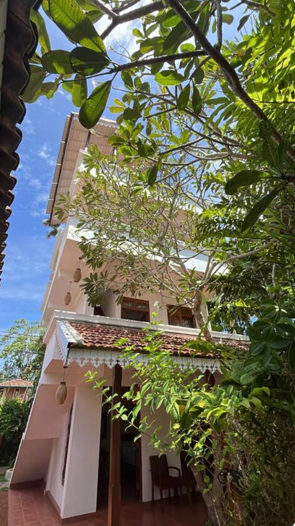 Beach Club Apartments Induruwa Eksteriør bilde