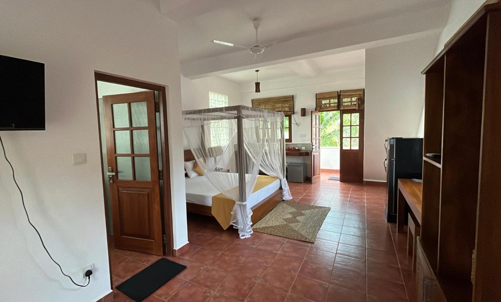Beach Club Apartments Induruwa Eksteriør bilde