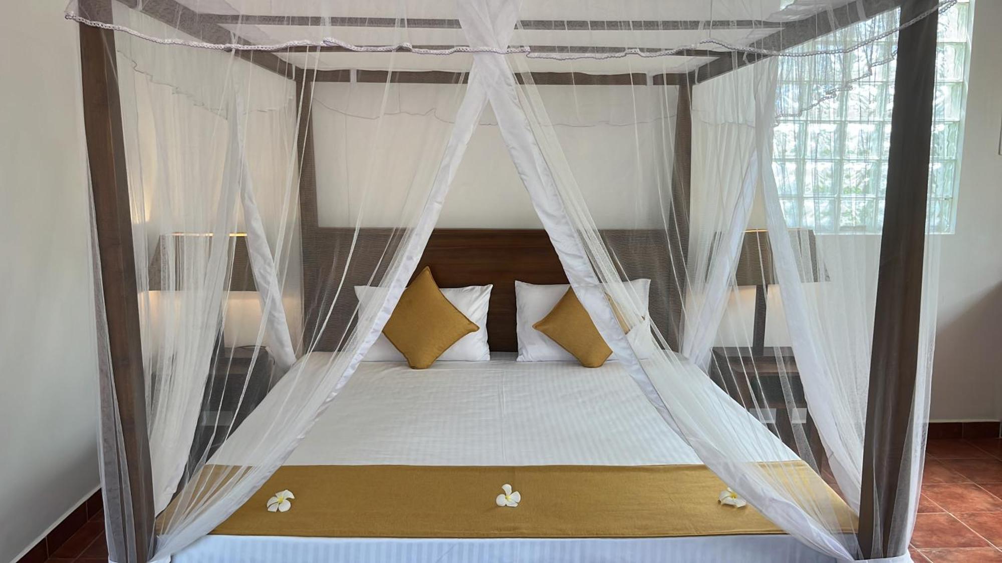 Beach Club Apartments Induruwa Eksteriør bilde