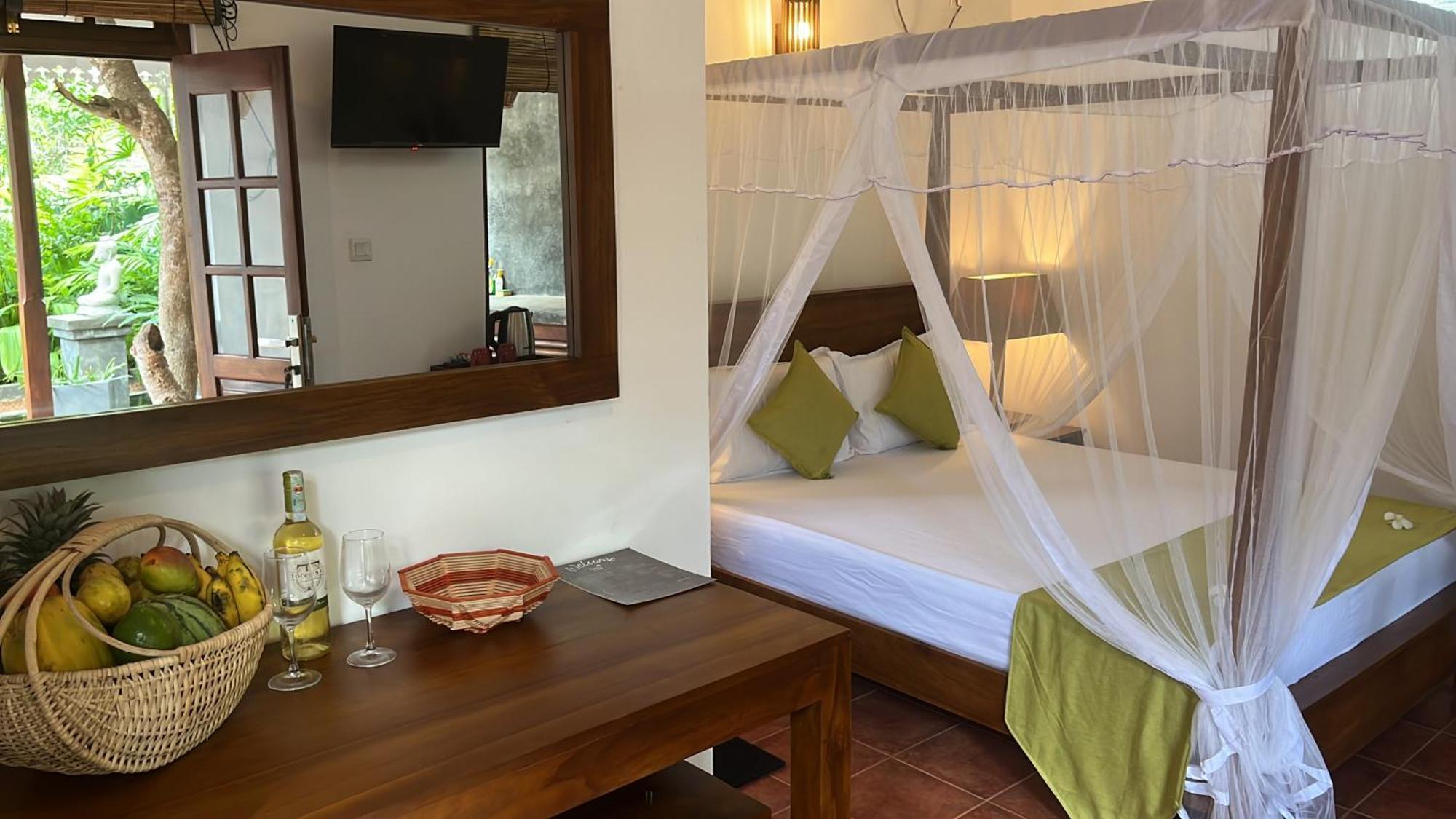 Beach Club Apartments Induruwa Eksteriør bilde