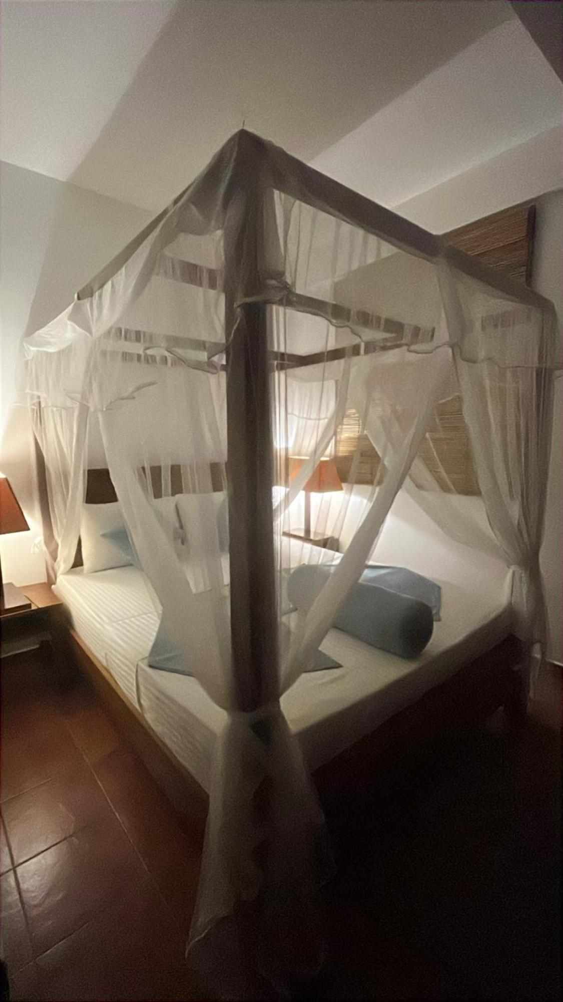 Beach Club Apartments Induruwa Eksteriør bilde
